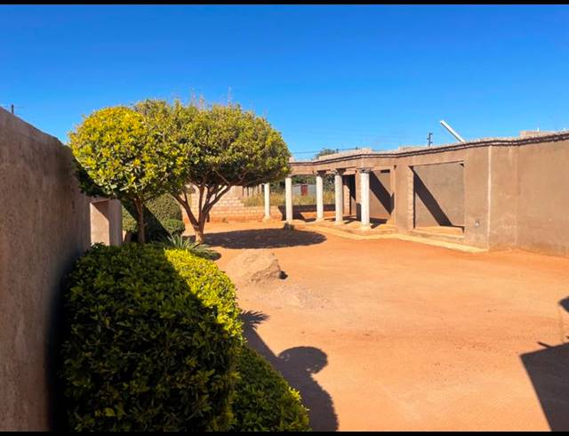 5 BEDROOM HOUSE FOR SALE IN MADIBA